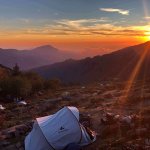 Tente de bivouac au coucher du soleil au refuge d'Ortu di u Piobbu sur le GR20